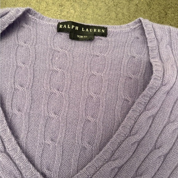 Ralph Lauren Black Label Lavender V-Neck Sweater - Picture 2 of 3